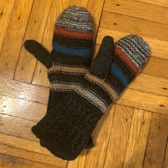 Hand Knit Mittens - Picture 1 of 8
